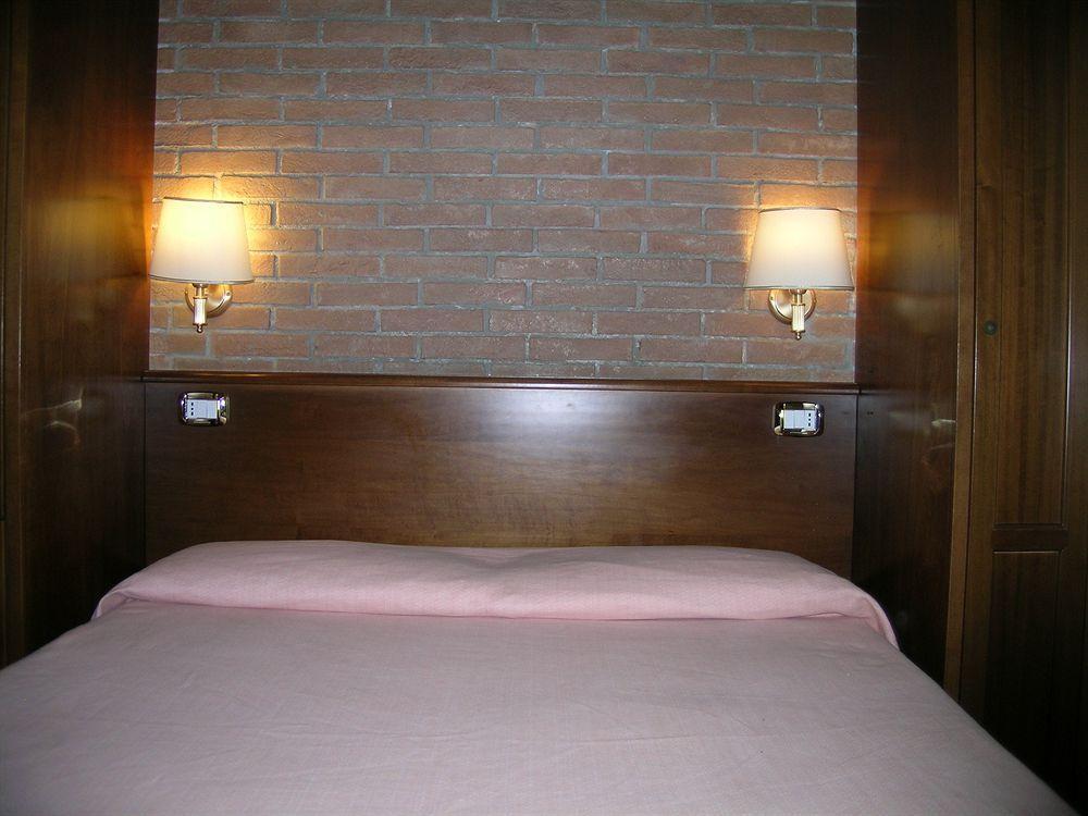 Hotel Antico Borgo Di Trastevere 2*